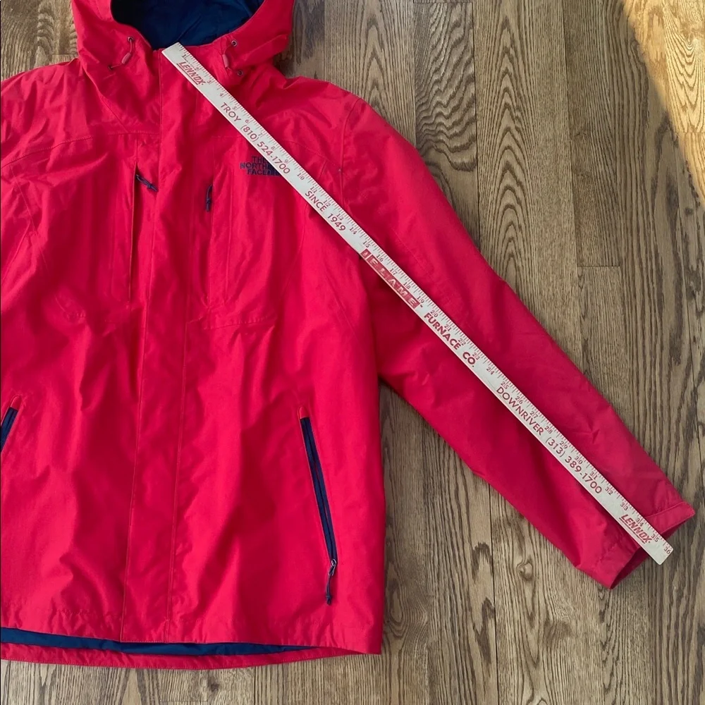 The North Face Mens XL jacket red dry vent windbreaker rain jacket granola